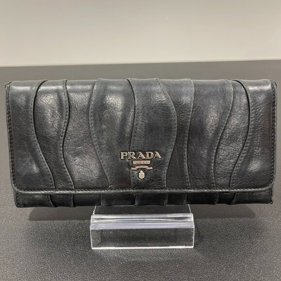 Prada Long Wallet Black Textured Leather Preloved (47180) - Picture 1 of 8
